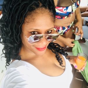 Meet your Posher, Benita